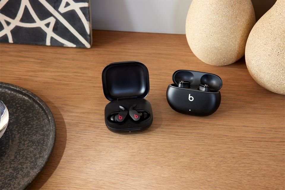 Al igual que los Beats Studio Buds, los Beats Fit Pro serán compatibles tanto con dispositivos iOS, como Android.