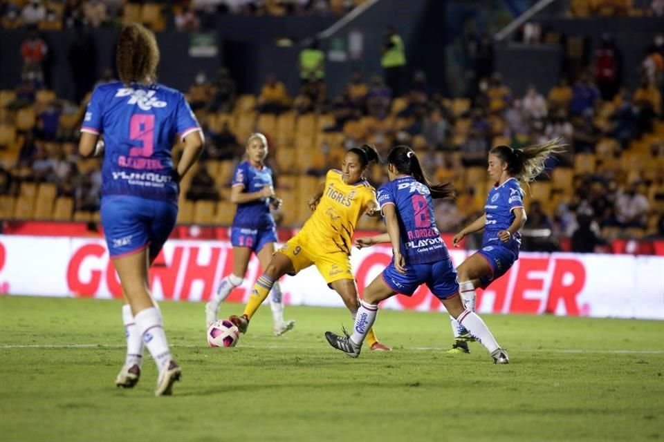 En el segundo tiempo, Tigres Femenil pudo incrementar el marcador, pero se conformaron con el 3-0.