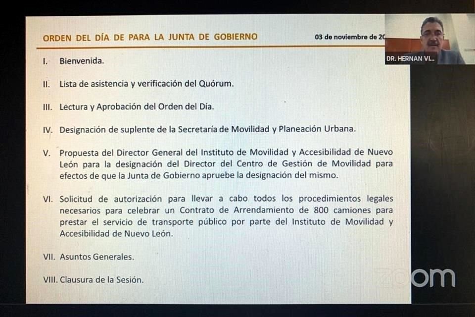 Hernán Villarreal, Secretario de Movilidad, pidió una disculpa a los integrantes de la Junta de Gobierno del Instituto por la premura de la convocatoria.