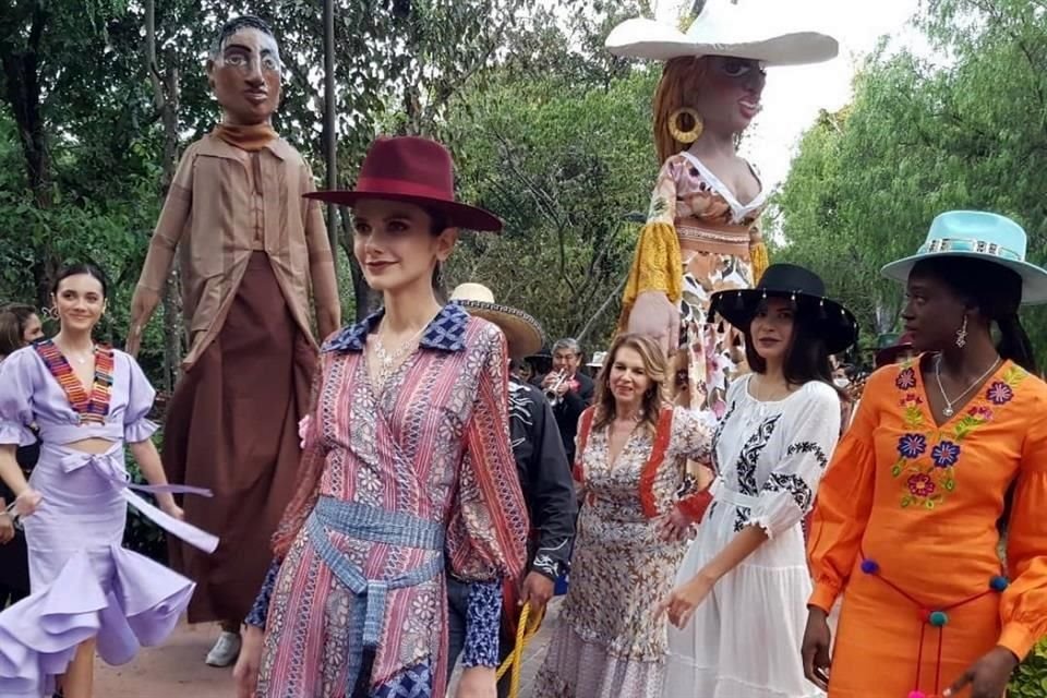 Cultura, arquitectura clásica y música, fueron los elementos que brillaron en el inició del Fashion Days en San Miguel De Allende.