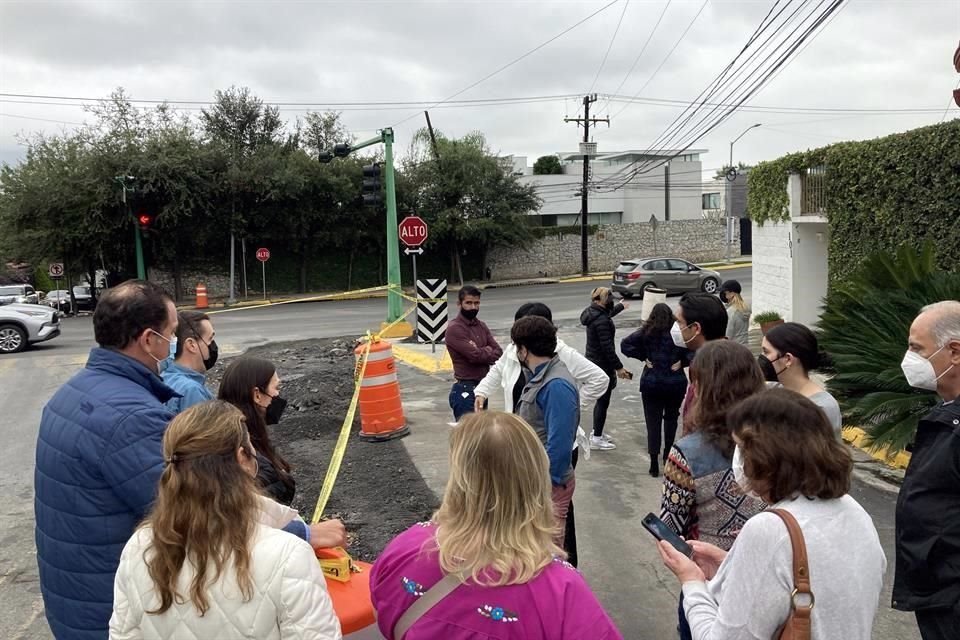 Vecinos de San Pedro reclamaron que los trabajos complican la entrada y salidas a sectores de colonias como Cima, Jardines Coloniales y Villa Montaña.