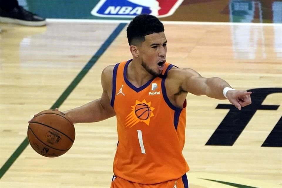 Comandados por su base Devin Booker, los Suns llegaron la temporada pasada a las Finales de la NBA, en las que cayeron con los Bucks de Milwaukeer.