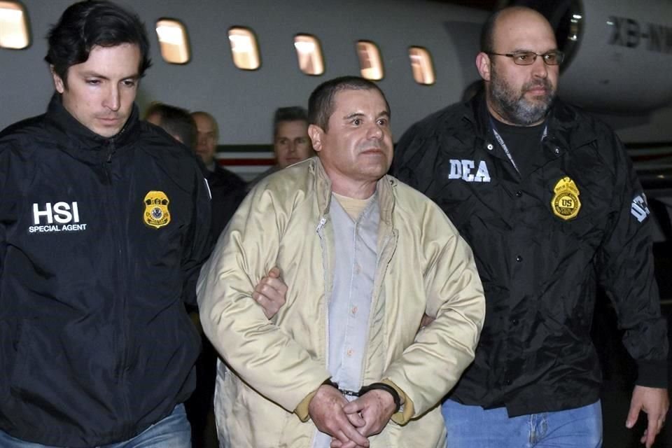 'El Chapo' Guzmán cumple en prisión cadena perpetua en Estados Unidos, a donde fue extraditado en 2017.