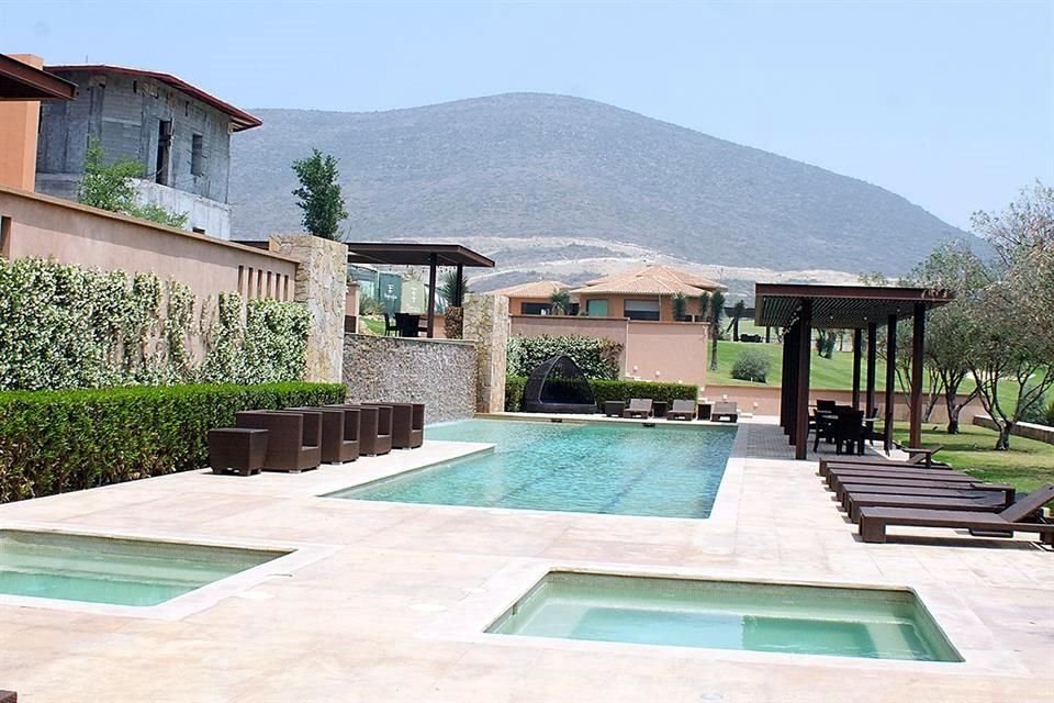 La Casa Club de Terralta cuenta, entre otras atracciones, con alberca exterior.