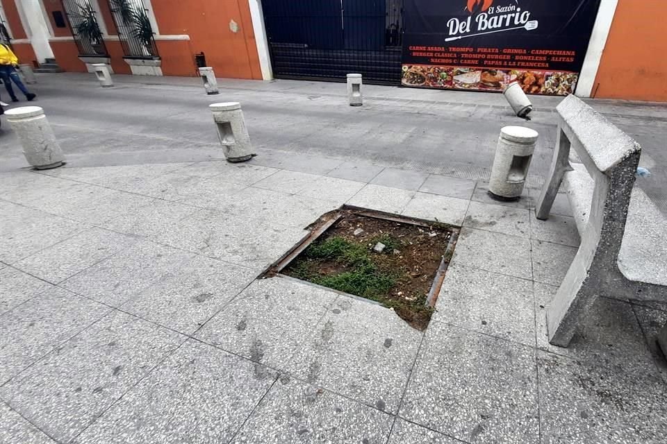 Sin embargo, con el paso de los años y el descuido de las autoridades estas áreas se han convertido en sinónimo de desorden y abandono.