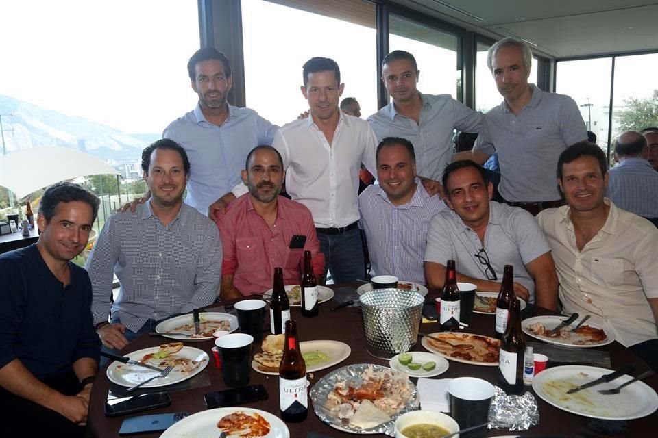 Octavio Rodríguez, José Carlos Villanueva, Pedro Arce, Elizondo, Juan Morales, Dionisio Garza, Martín López, Arturo Loustaunau, Héctor Martinez y Juan David Ramos