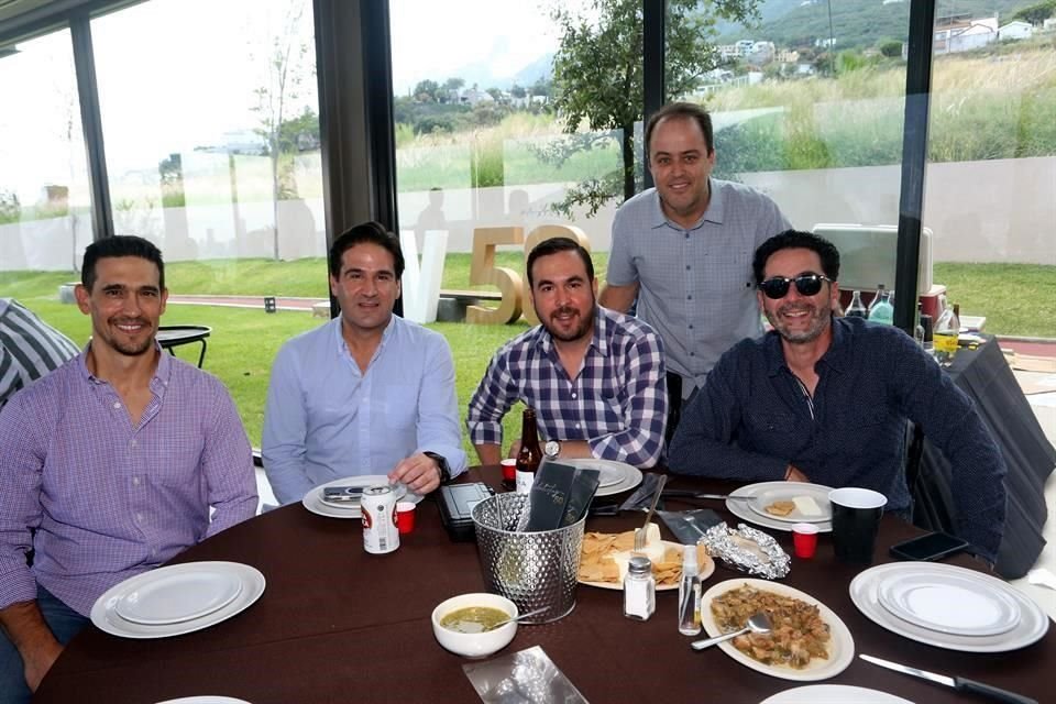 Sebastian Odriozola, Adrián Elizondo, David Elizondo, Alejandro Camargo y Andrés Guerra