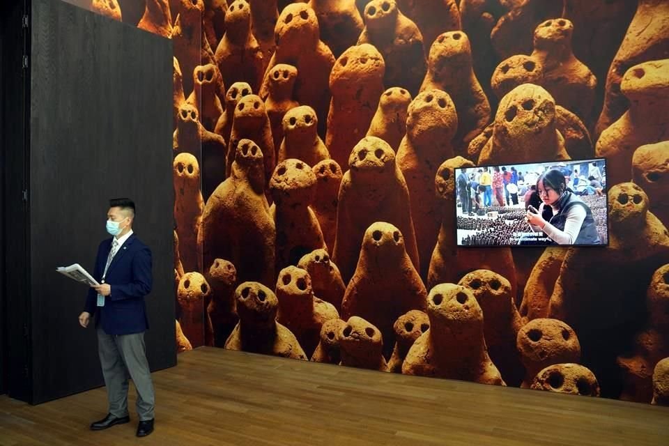 La colección del M+ incluye pinturas, cerámicas, videos e instalaciones de artistas como el chino Zhang Xiaogang y el británico Antony Gormley (foto).