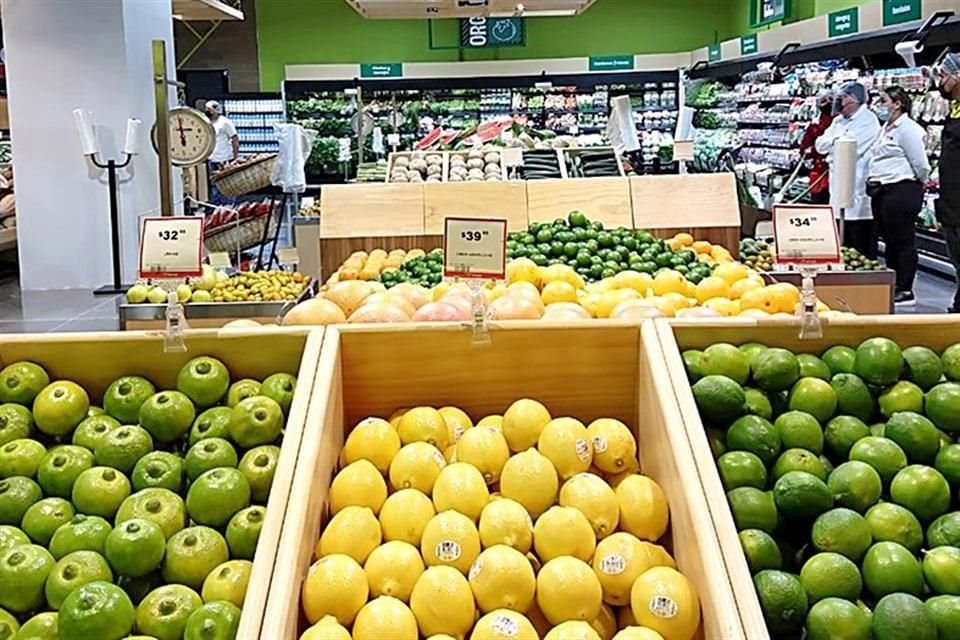 Esta apertura marca el inicio del reposicionamiento oficial de Galerías Valle Oriente a Valle Oriente como el centro comercial original de la zona.
