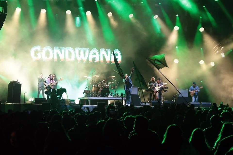 Gondwana y su reggae pusieron felices a sus fanáticos.