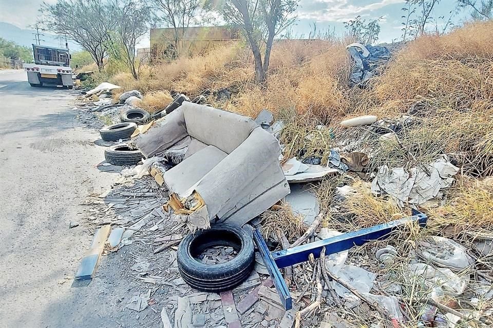 En Monterrey han crecido los ejemplos de calles, banquetas y baldíos repletos de desperdicios en colonias como en la Coyoacán.