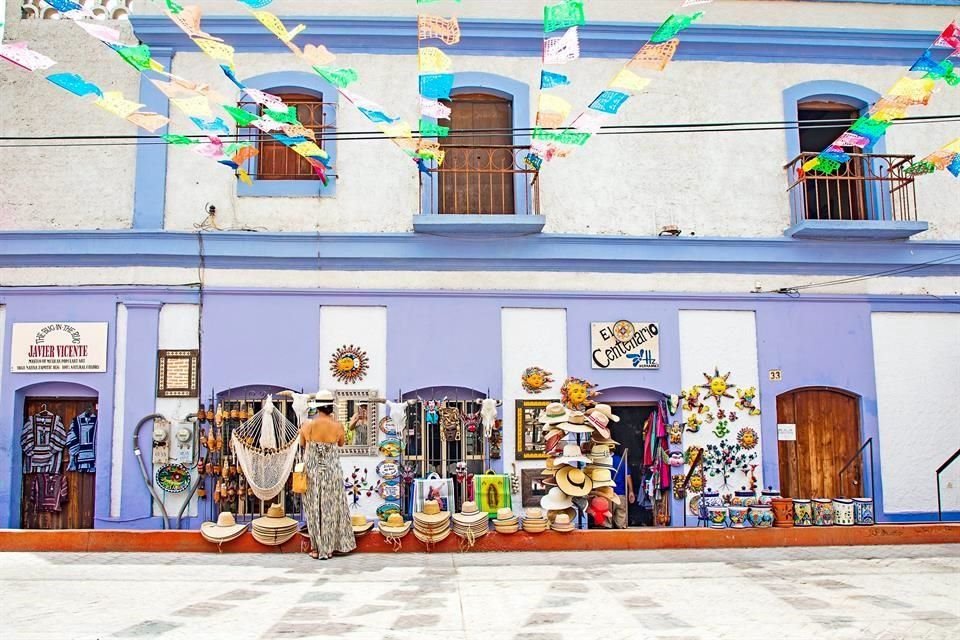 Todos los Santos ofrece la tradición de un pueblo mágico.