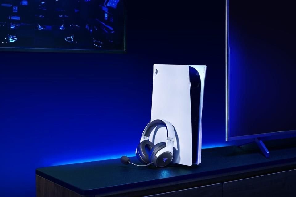 Los auriculares Razer Kaira Pro presentan la tecnología HyperSense con respuesta háptica para una experiencia inmersiva.