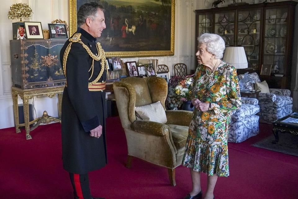 La Reina Isabel recibió al general Sir Nicholas Carter en el Castillo de Windsor.