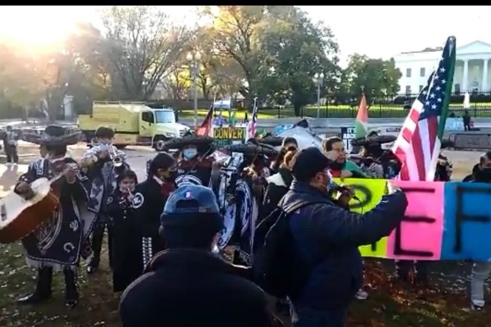 El mariachi cantó 'Cielito Lindo'.