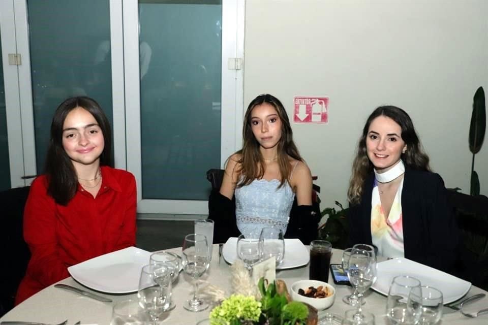 Regina Serna, Fátima Guevara y Camila Sánchez