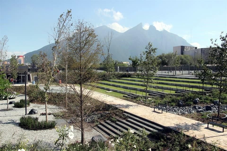 El Parque Central está situado en el área del antiguo Estadio Tecnológico.