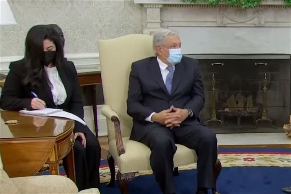 La mexicana Daniella Sánchez se enfrentó al reto de traducir mensaje de 9 minutos de AMLO durante reunión con Biden en la Casa Blanca.
