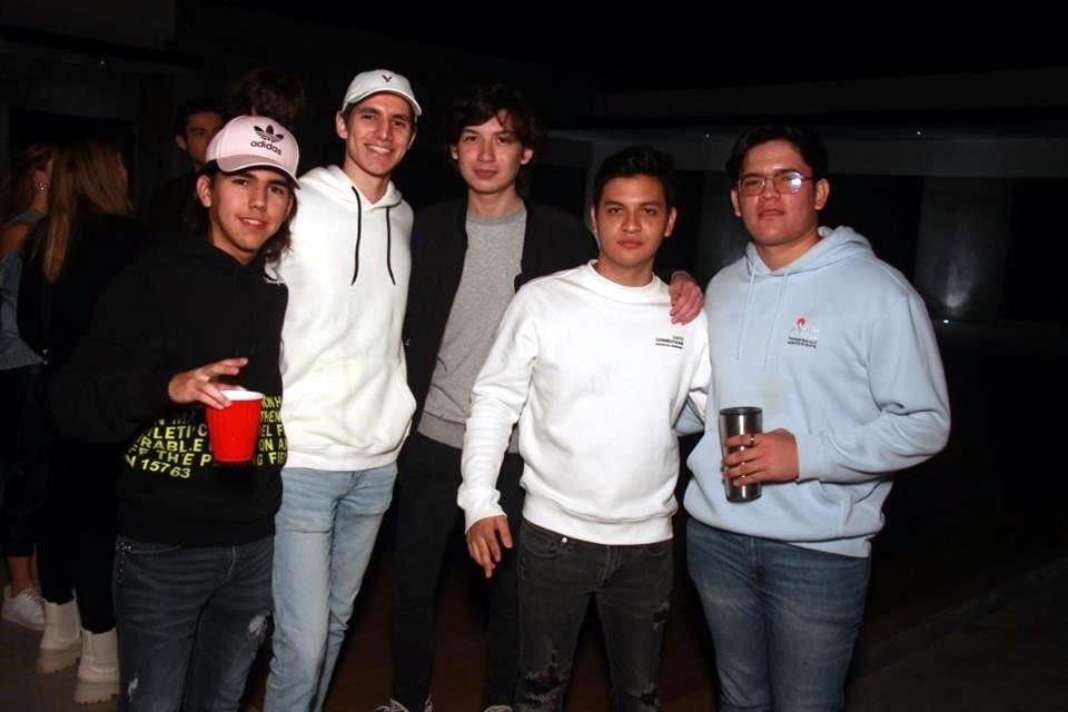 Leonardo Sánchez, Diego Reza, Ethan Lozano, Leo Álvarez y Omar Tamez