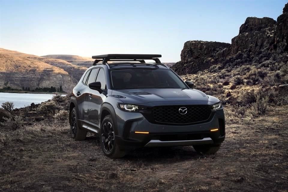CX-50 estrena un nuevo color de pintura inspirado en la naturaleza: Arena Circón.