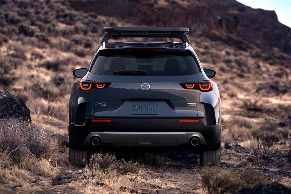 CX-50 cuenta con el primer techo panorámico que se instala en un producto Mazda.