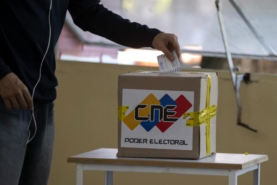 En las elecciones regionales del domingo se eligieron gobernadores, alcaldes y otros cargos locales.