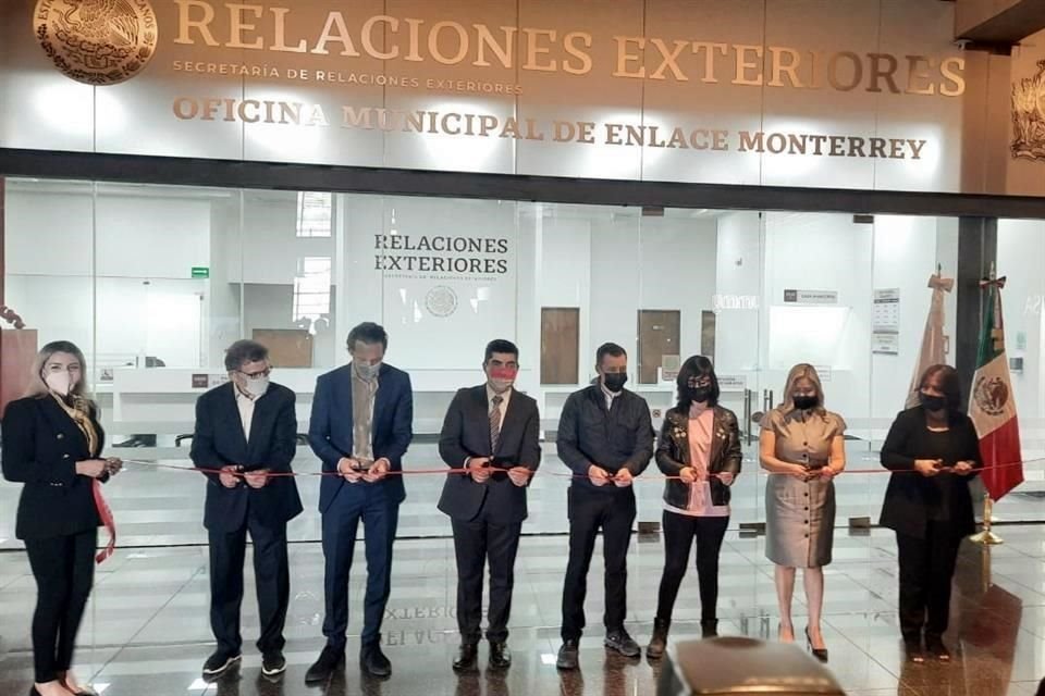 La nueva oficina para tramitar pasaportes en Monterrey fue inaugurada ayer en Pabellón M.