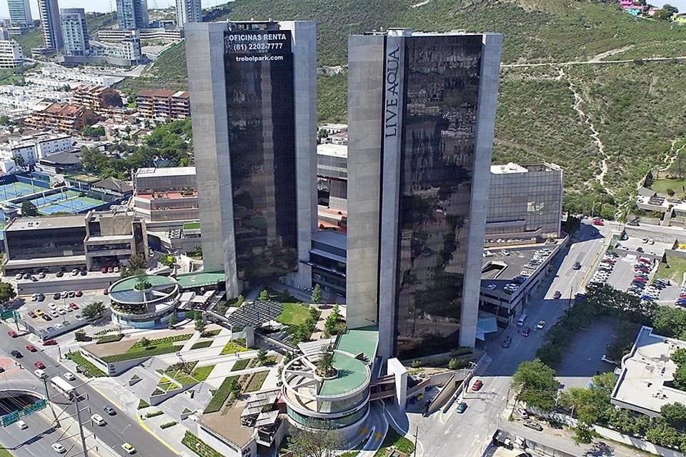 Torre Trebol park.