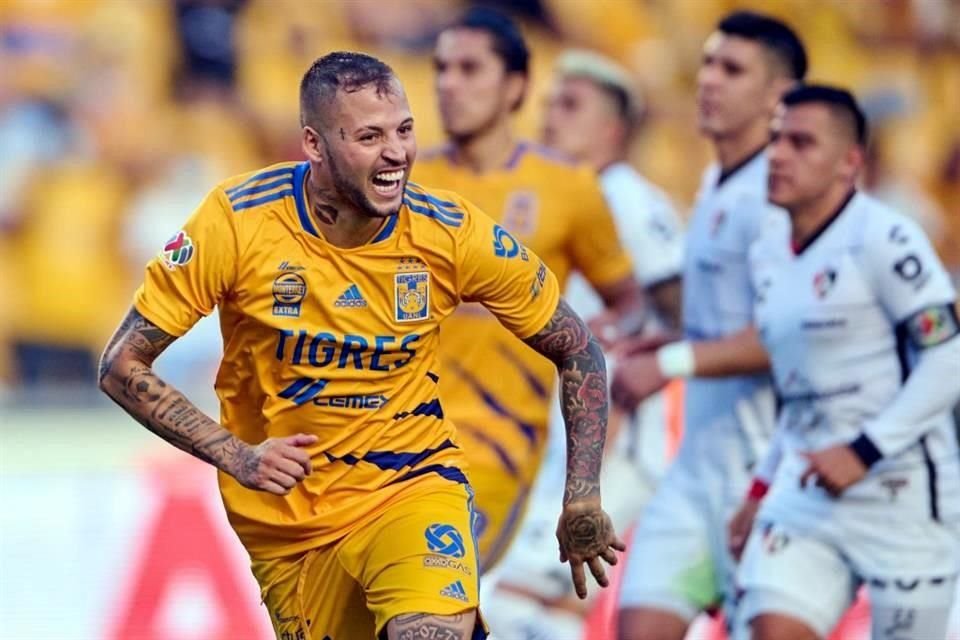 Nicolás 'Diente' López es el goleador de Tigres y del torneo, por lo que su aporte será vital ante Santos.