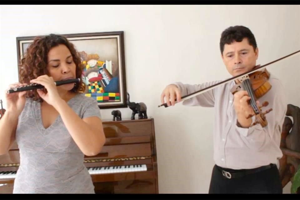 Raúl Sánchez estrenará su 'Romanza y Divertimento'   para flautín y violín, con Jazmín Gallegos.