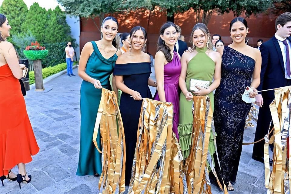 Fernanda Ramos, Ana María Osa, Laura Raigoso, Paola Gracia y Andrea Aguilar