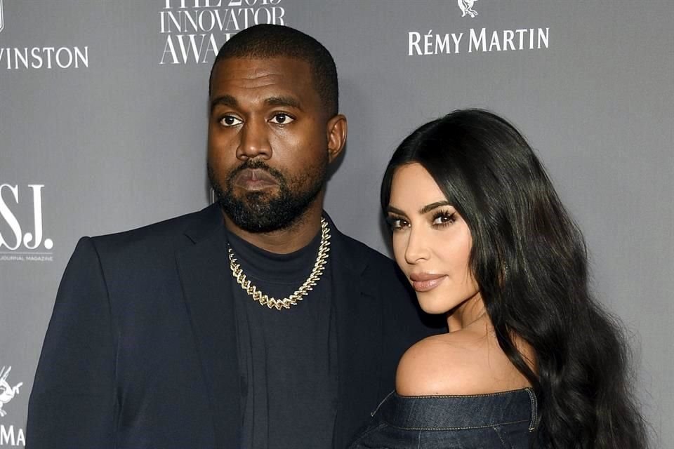 En el día de Acción de Gracias, Kanye West comentó que desea regresar con Kim Kardashian y que está dispuesto a cambiar.