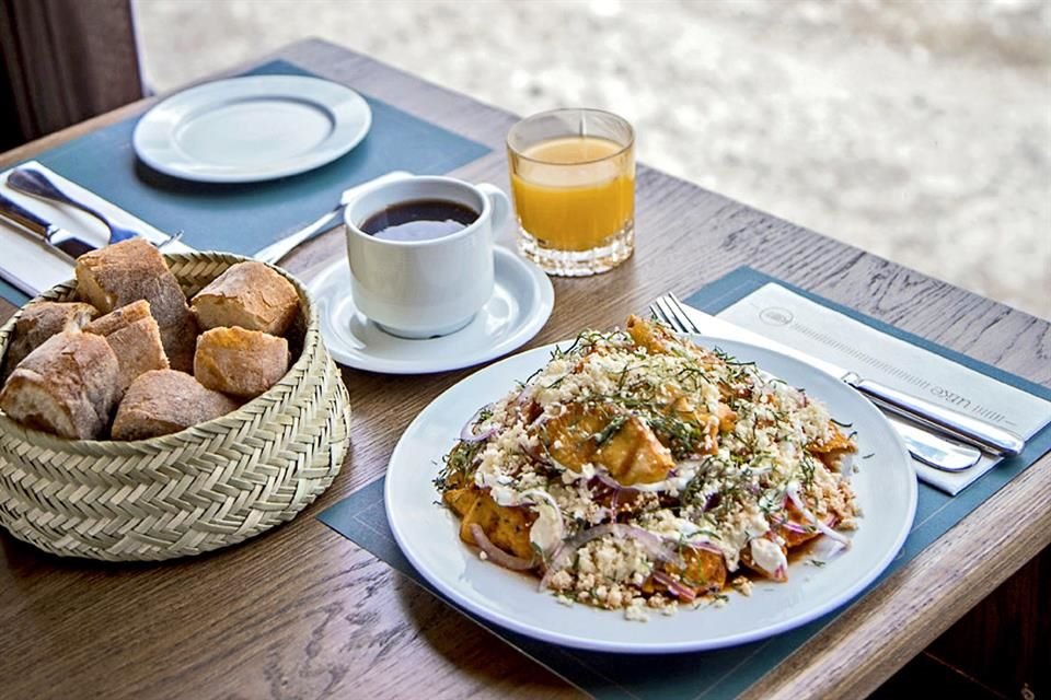 Una vista espectacular y este desayuno, ¡imposible resistirse!