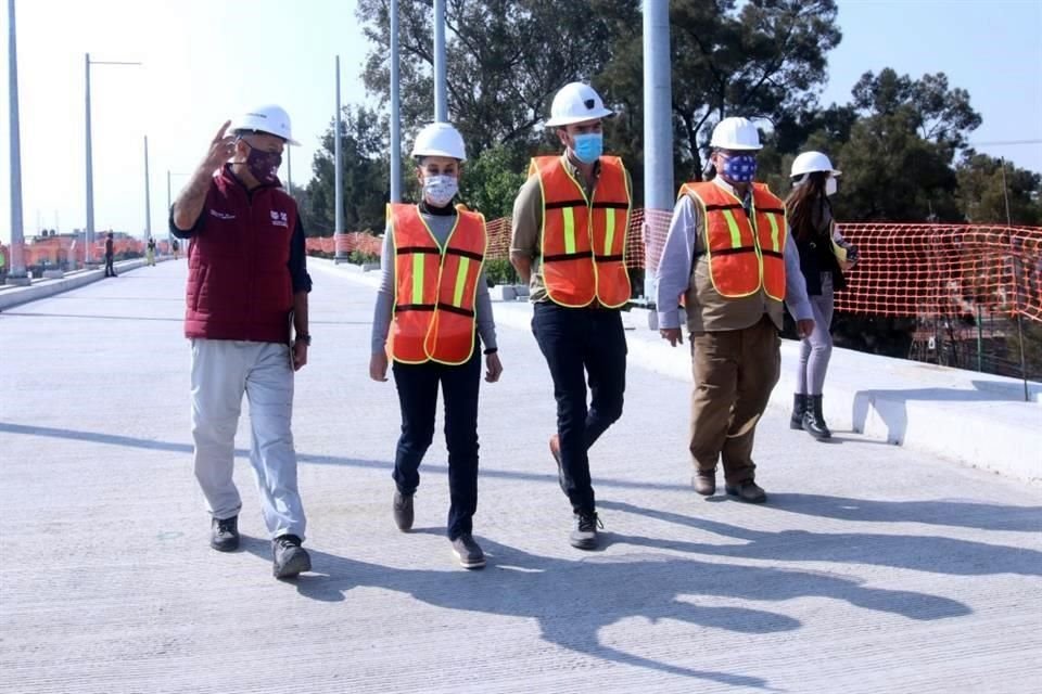 La Jefa de Gobierno, Claudia Sheinbaum, anunció el retraso en un recorrido por la próxima estación de Santa Cruz Meyehualco.