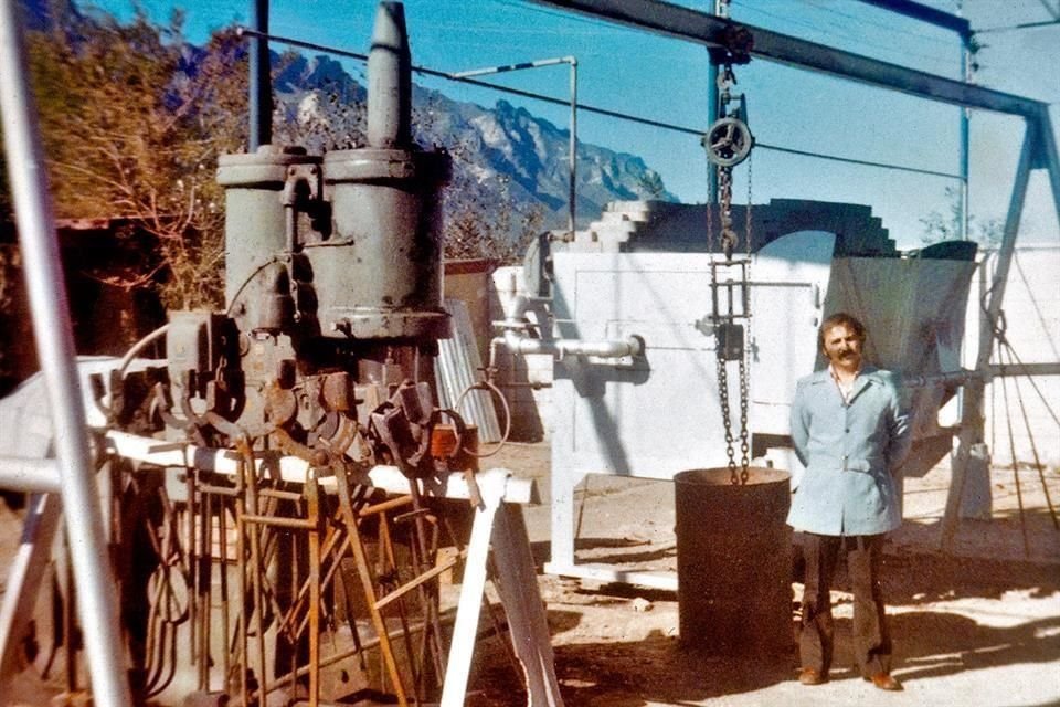 FRISA nació como un pequeño taller de forja el 28 de noviembre de 1971. En la imagen, Eduardo Garza T. Fernández,  fundador.