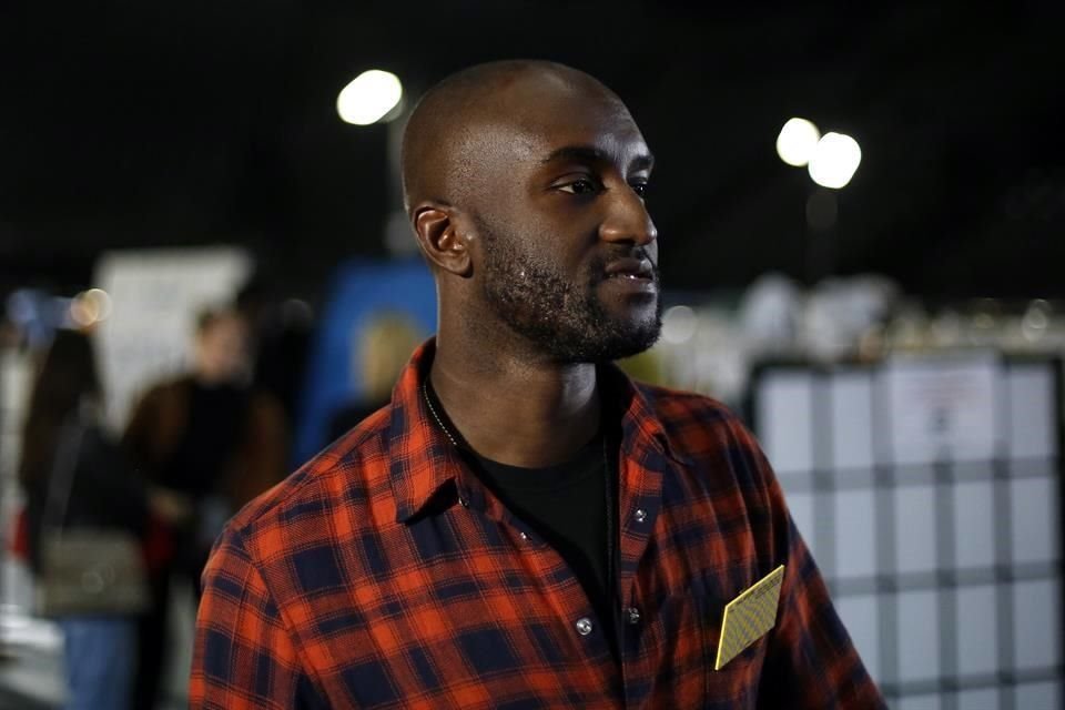 La última colección que el diseñador Virgil Abloh hizo para Louis Vuitton se presentará en tributo por su fallecimiento este martes en Miami.