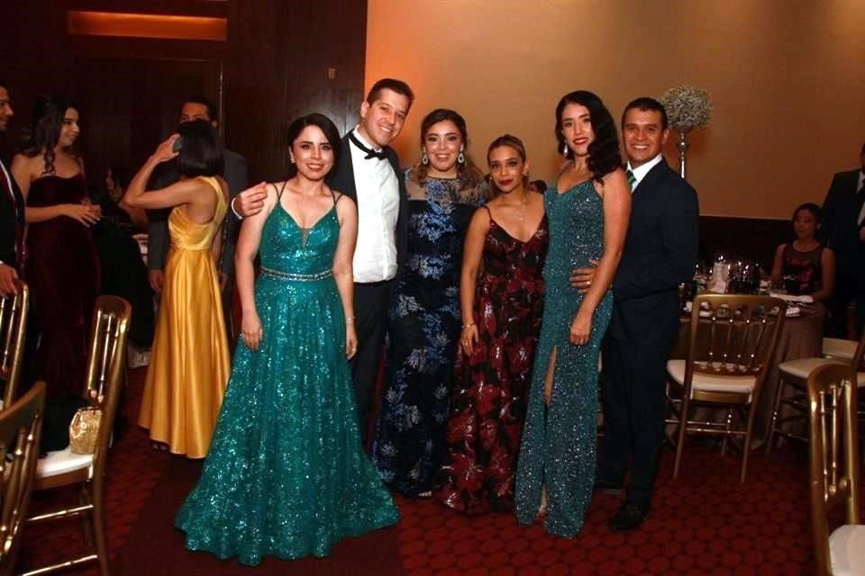 Mariana Quiroga Vela, Carlos Flores, Mildred Alpìrez, Esmeralda Palacios, Alonso Palacios y Pamela Yàñez