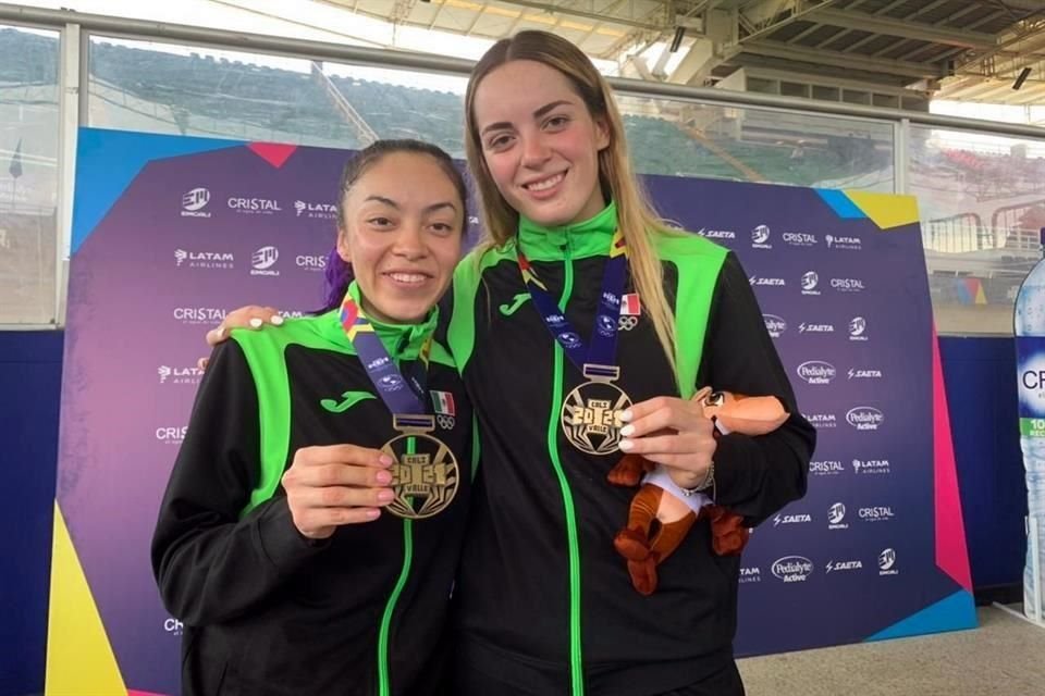 Yareli Acevedo y Victoria Velasco, campeonas de Madison femenil.