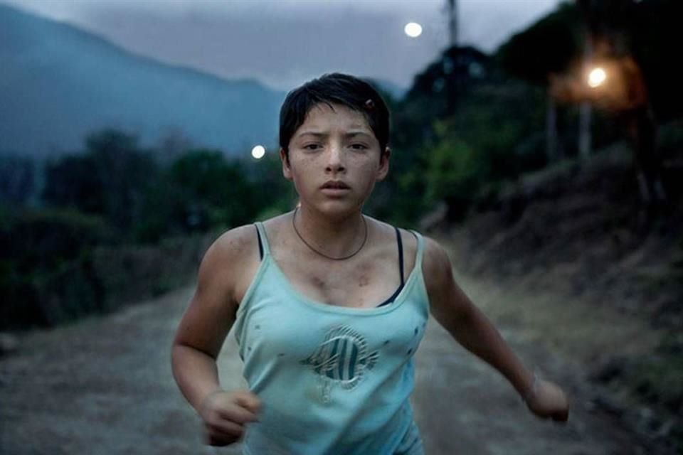 La directora Tatiana Huezo afirmó que se siente esperanzada por lograr una nominación a los premios Óscar con el filme 'Noche de Fuego'.