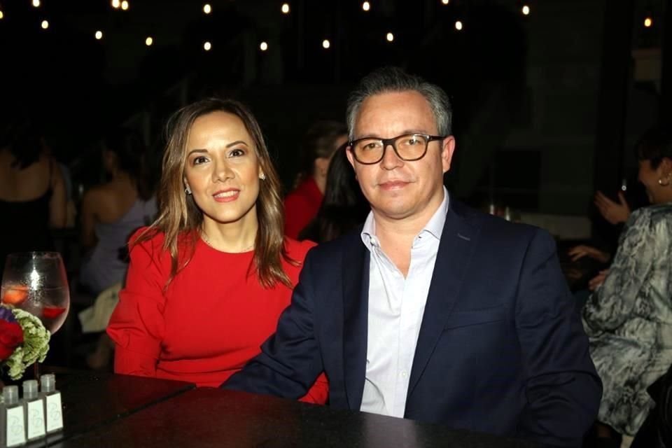 Sandra Saldaña de Cantualla y Javier Cantualla