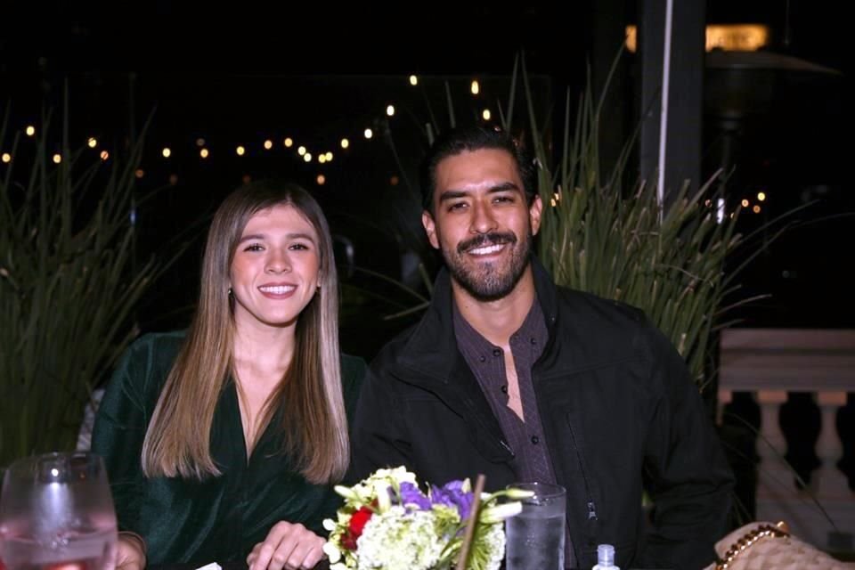 Lizzy Bernal y Freddy Elizondo