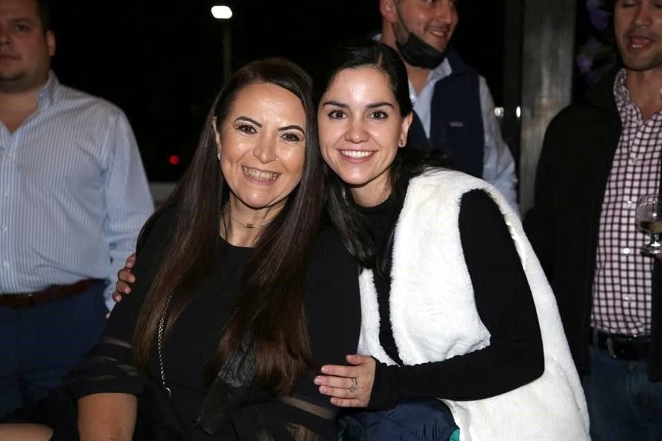Myriam Gutiérrez y Margarita Salcido