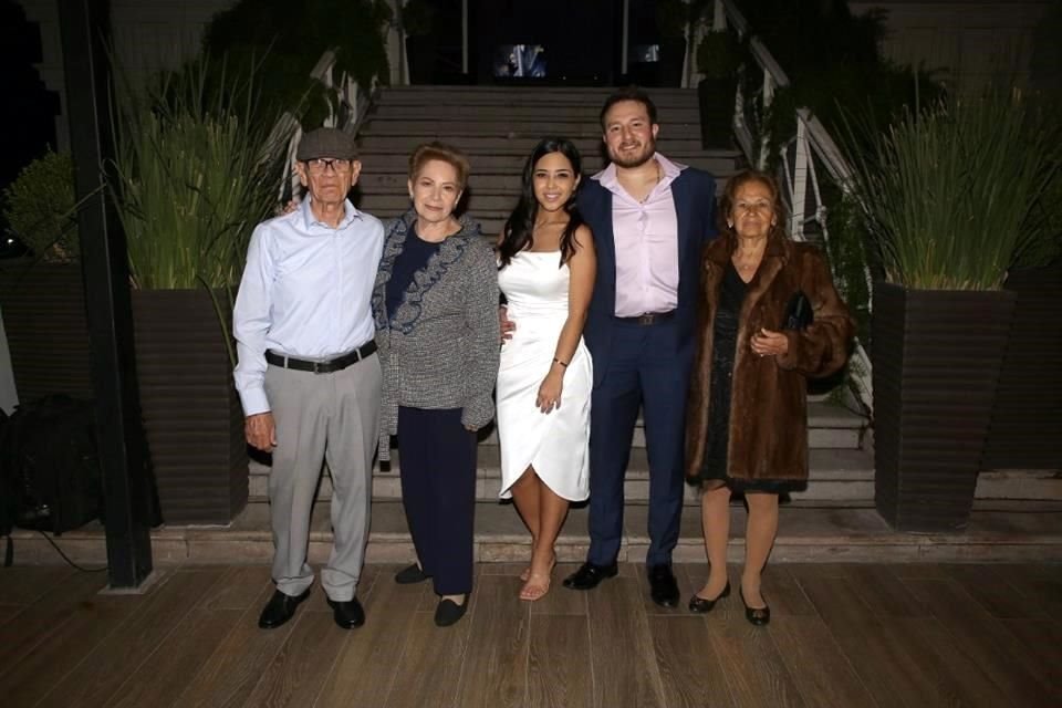 Jaime Chávez, Gloria Ramos de Chávez, Paulina López Chavez, Daniel Torres Hinojosa y María del Carmen Murguía Rodríguez
