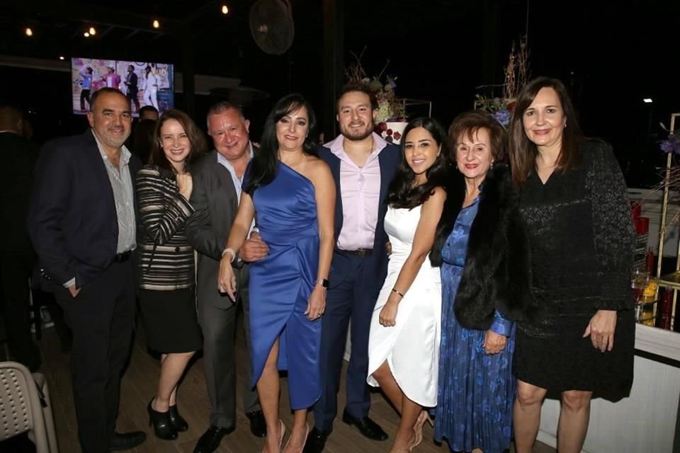 Miguel Hinojosa, Mónica Ramos de Hinojosa, Daniel Torres Santos, Verónica Hinojosa de Torres, Daniel Torres Hinojosa Paulina López Chavez, Ernestina de la Garza y Patricia Hinojosa