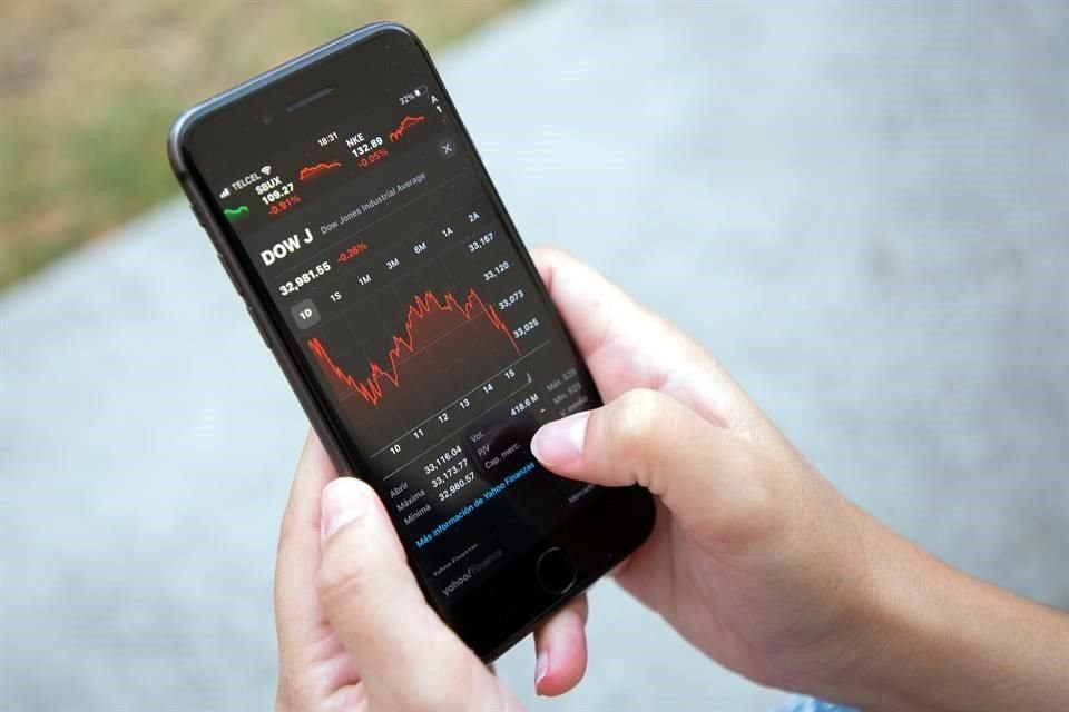 Con la reforma, todas las personas que busquen contratar una línea de telefonía móvil tendrán que entregar datos personales.