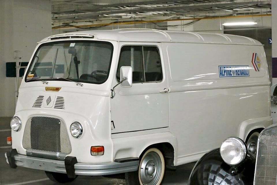 Renault Camioneta Estafette. Precio estimado: 400 mil a 500 mil pesos
