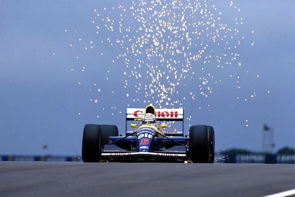 El FW14B generaba una potencia de 740 caballos de fuerza.