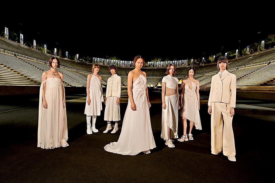 Dior rinde un homenaje a la historia y tradición de la antigua Grecia en su colección 'Crucero' 2022.