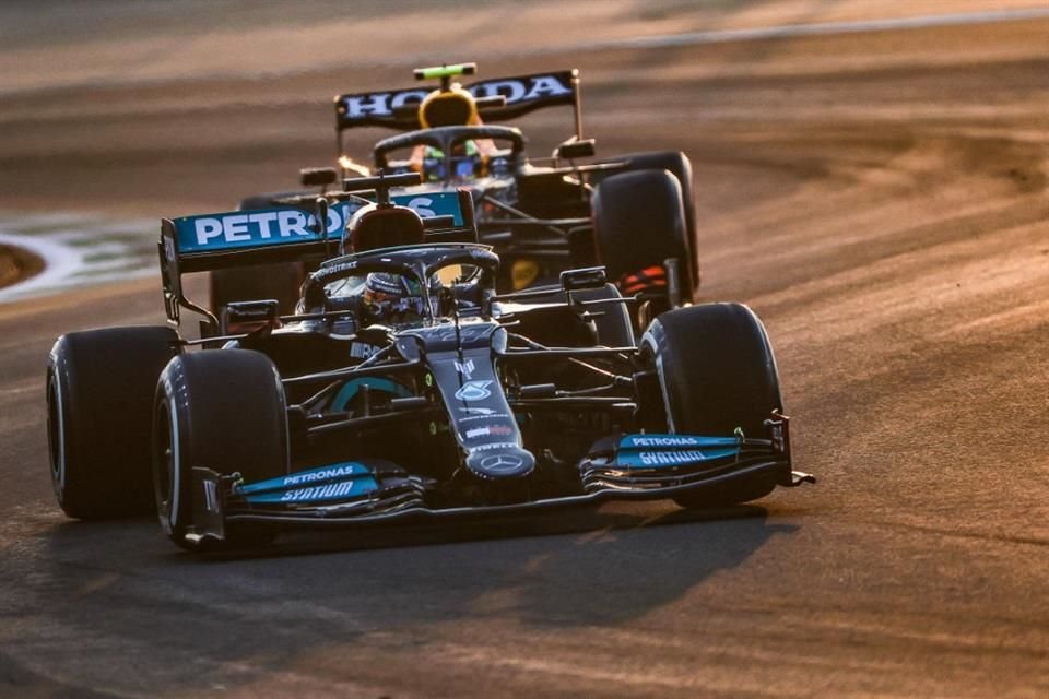 Hamilton saldrá a recortar la diferencia en el campeonato de pilotos.