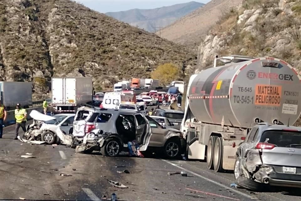 La colisión causó la movilización de cuerpos de auxilio.